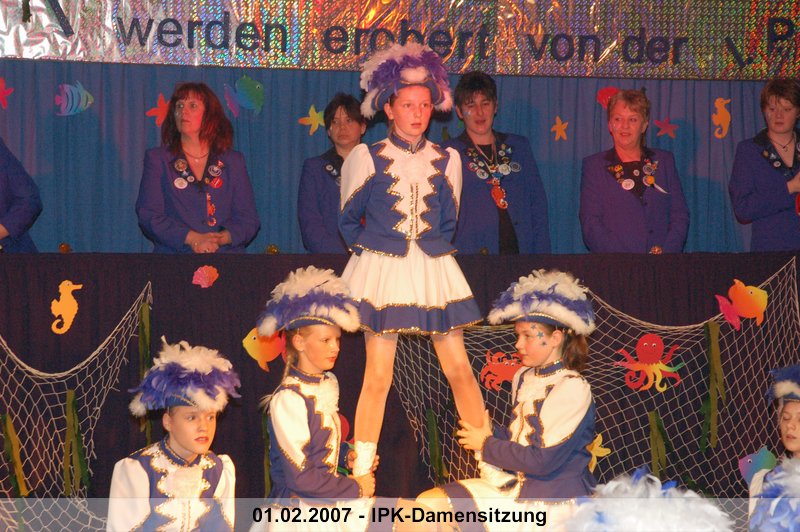 054.jpg