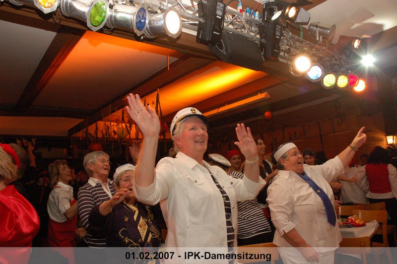 103.jpg