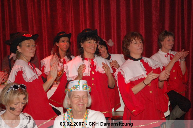 052.jpg