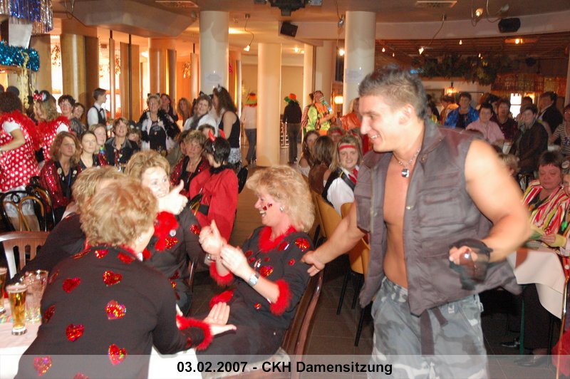 072.jpg