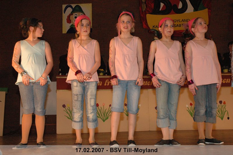 050.jpg