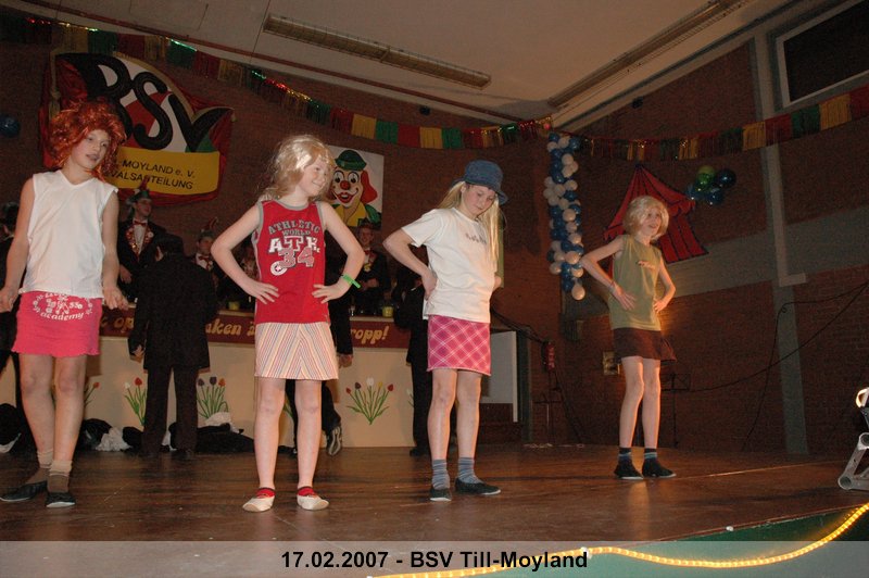 073.jpg