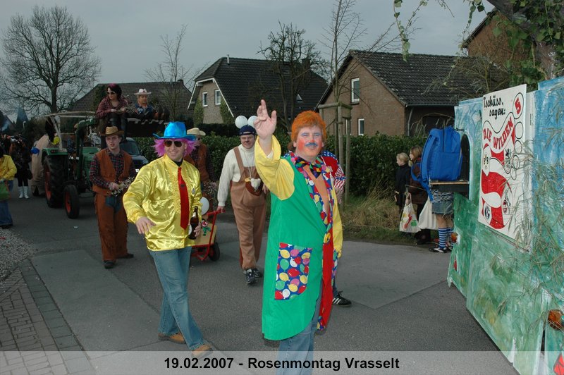 033.jpg