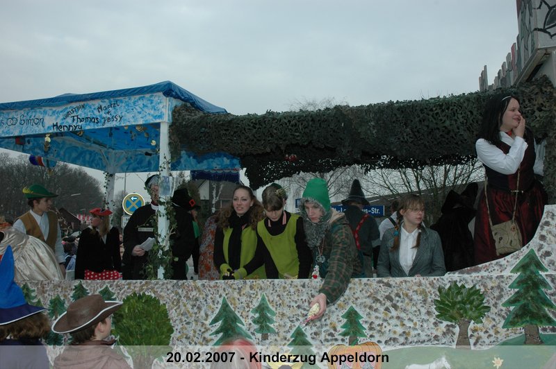 051.jpg