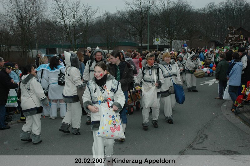 052.jpg