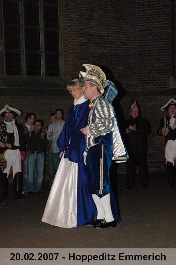 047.jpg