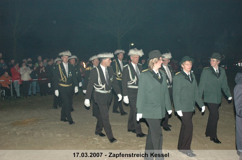 051.jpg