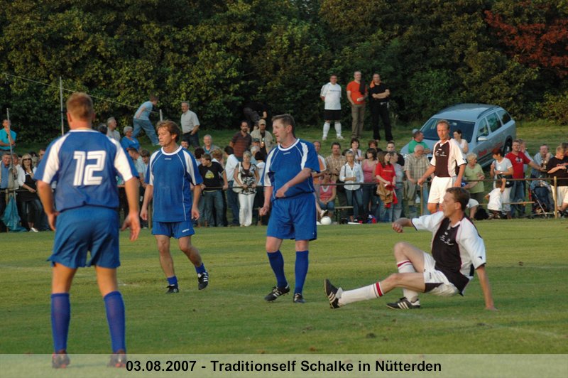 071.jpg