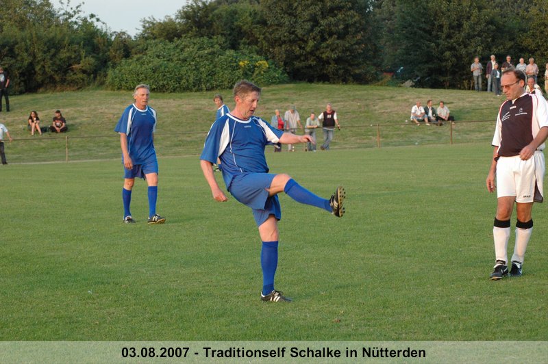 081.jpg