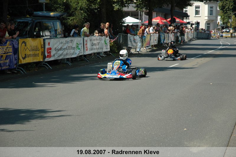 073.jpg