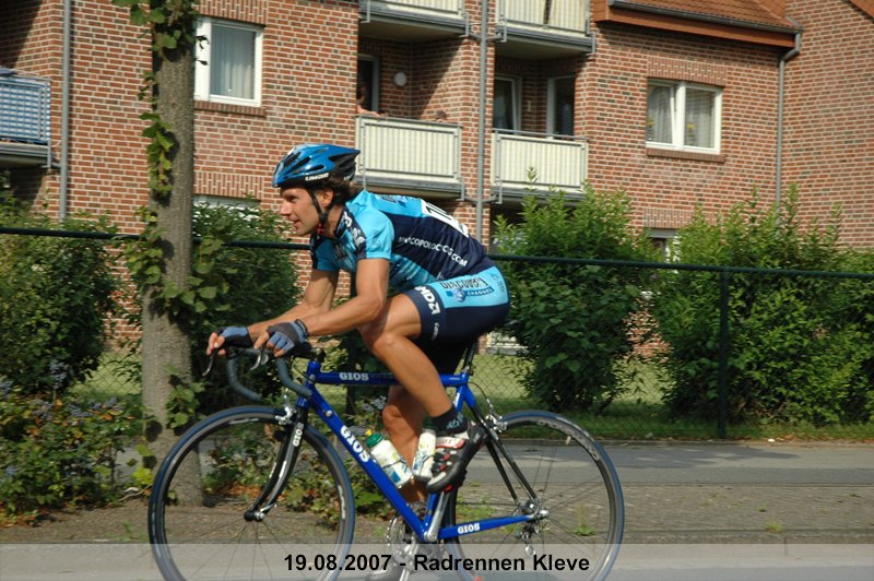 145.jpg