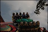 051.jpg
